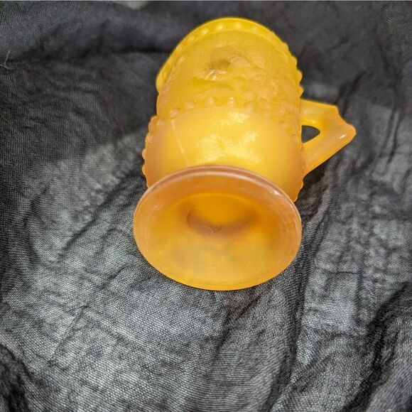 Vintage Mid Century Small Amber Glass Floral Footed Pitcher 3.5" Tall - Picture 6 of 7